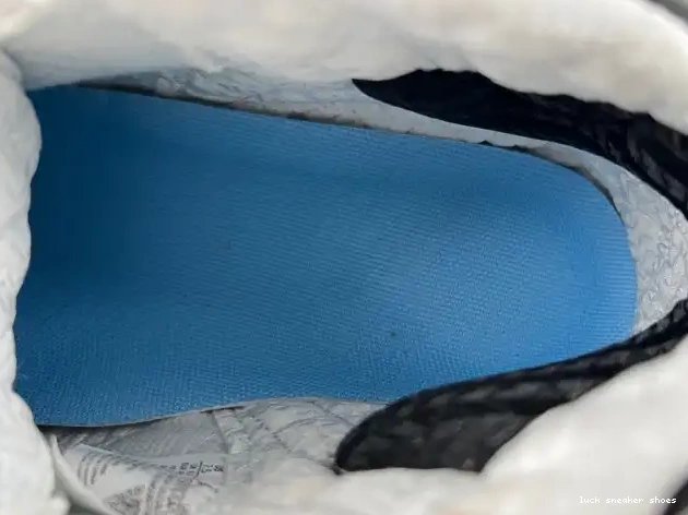 Reps LUCY UNC 318376-041 23 Jordan 0430